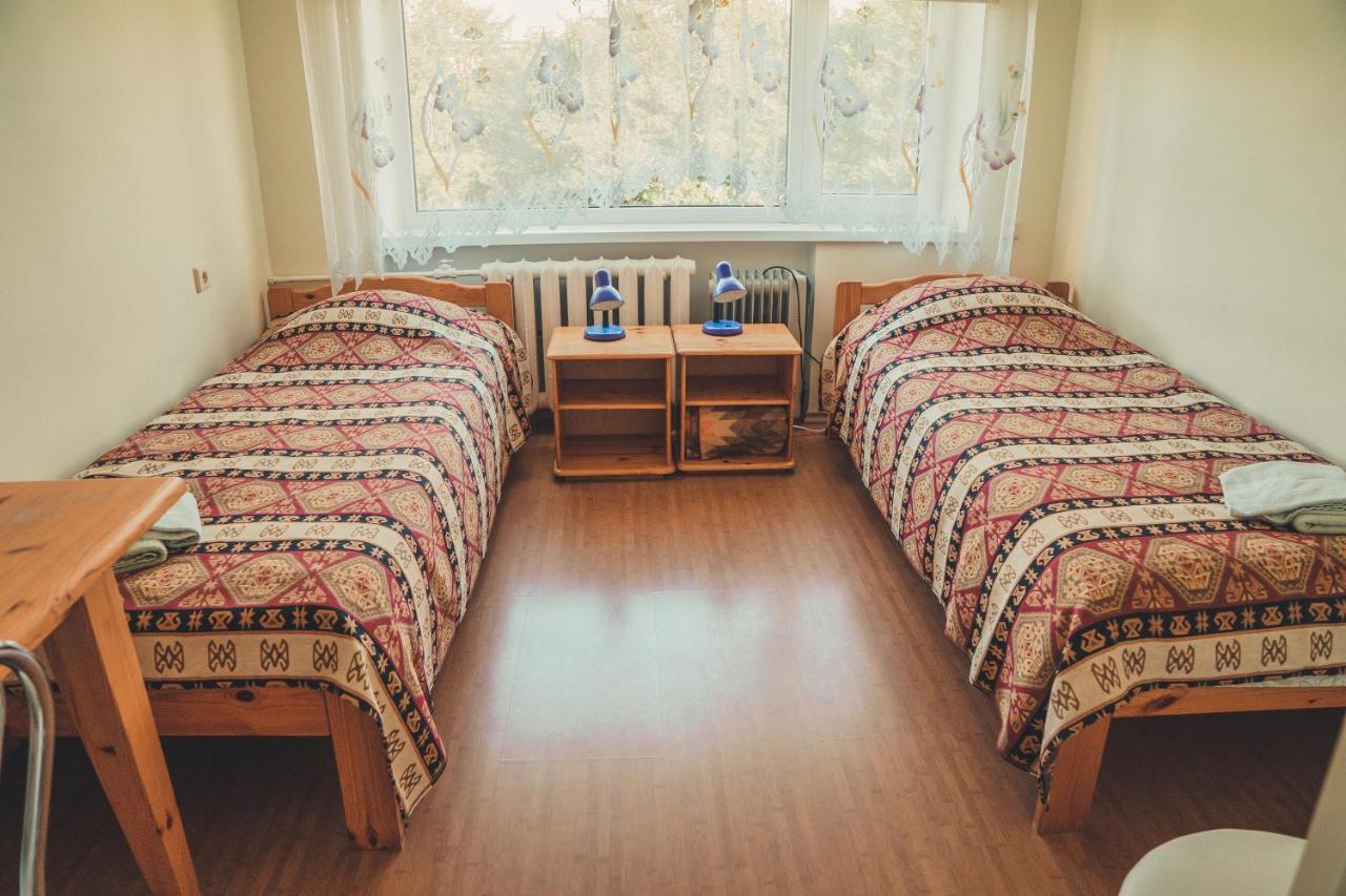 Hostel Nele Йигві Екстер'єр фото