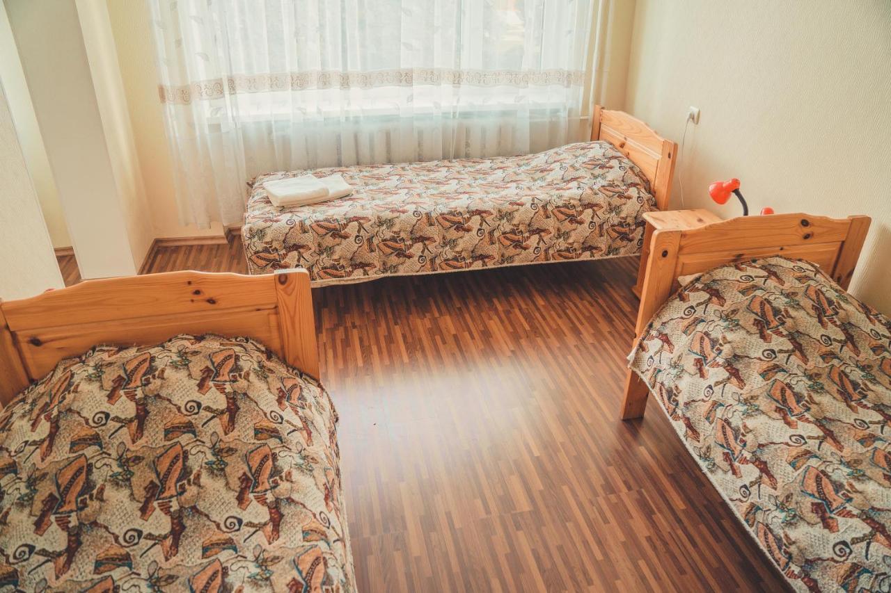 Hostel Nele Йигві Екстер'єр фото