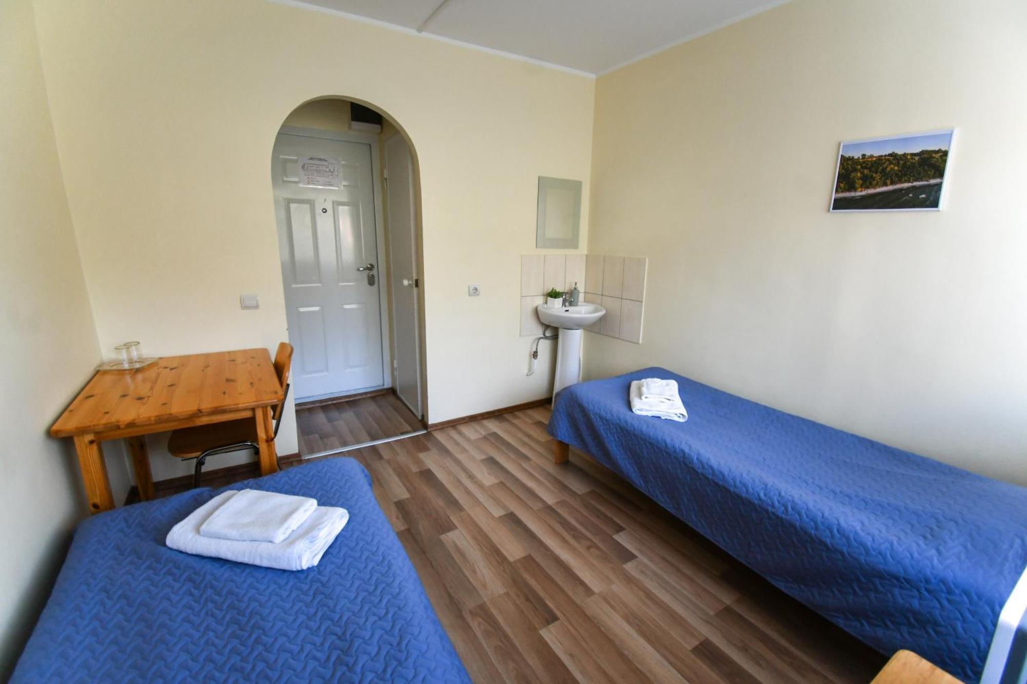 Hostel Nele Йигві Екстер'єр фото