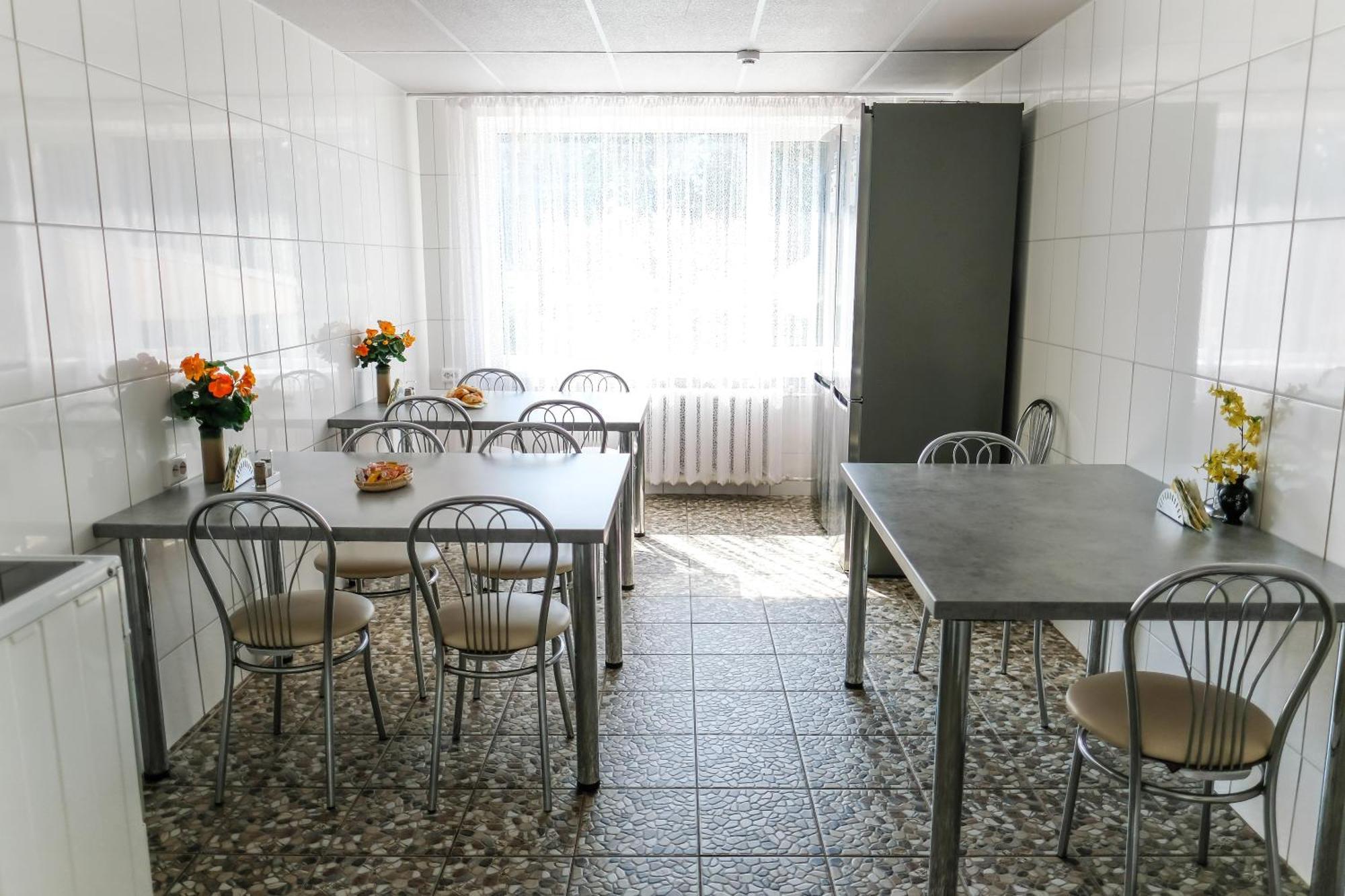 Hostel Nele Йигві Екстер'єр фото